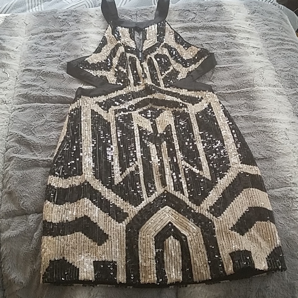 Bebe dress size M